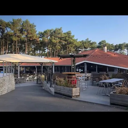 Campsite Grand Mobil Home Tout Confort - Camping Les Oyats 4 Etoiles